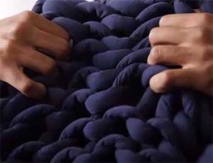 Read more about the article Bearaby Vs. Nuzzie Weighted Blankets: A Cozy Comparison