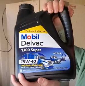 Read more about the article Mobil Delvac 1300 Super Vs. Shell Rotella: An In-Depth Analysis