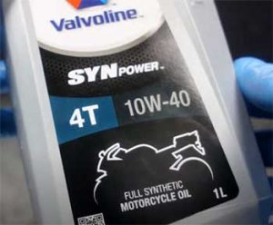 Read more about the article Valvoline Vs. Mobil 1 Motorcycle Oil: A Comprehensive Comparison