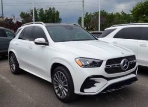 Read more about the article GLE 350 Vs. GLE 350 4MATIC: A Comprehensive Review