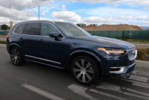 Read more about the article Genesis GV80 Vs. Volvo XC90: A Comprehensive Showdown