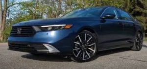 Read more about the article Honda Accord Hybrid EX-L Vs. Touring: The Showdown Of The Year
