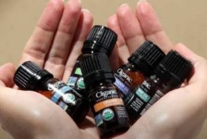 Read more about the article Cliganic Essential Oils Review From My Personal Experience