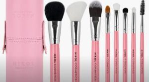 Read more about the article Nikol Johnson Cosmetics Review – Is It Worth It?