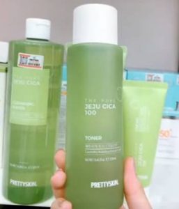 Read more about the article PrettySkin Jeju Cica Toner Review: Is It Worth It?