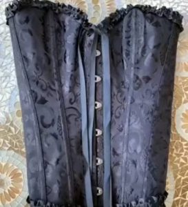 Read more about the article Dark Cottage Clothing Reviews: Is It Worth It?