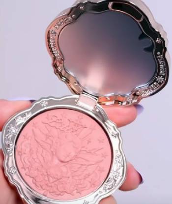 Flower Knows Makeup