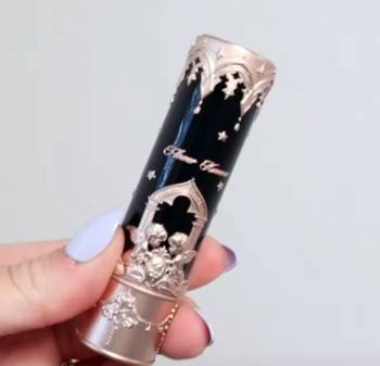 Flower Knows Makeup