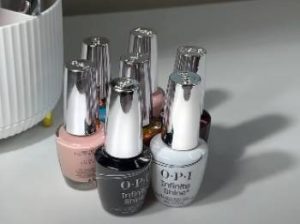 Read more about the article OPI Infinite Shine Nail Polish Reviews: Is It Worth It?