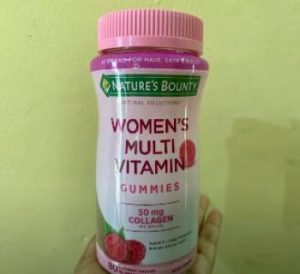 Read more about the article Nature’s Bounty Women’s Multivitamin Gummies Review: Is It Worth It?