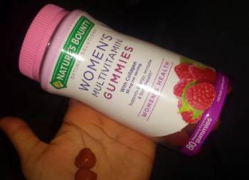 nature's truth women's multivitamin collagen gummies