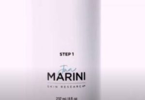 Read more about the article Jan Marini Bioglycolic Face Cleanser Reviews: Is It Worth It?