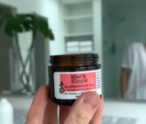 Read more about the article Mad Hippie Microdermabrasion Review From My Personal Experience