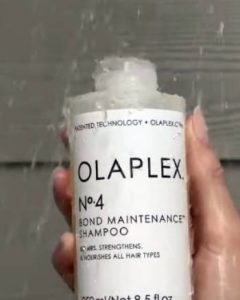 Read more about the article Olaplex No. 4 Bond Maintenance Shampoo: Is It Worth It?