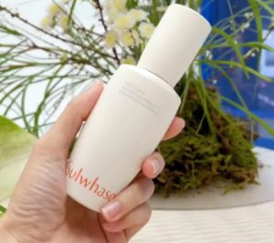 Read more about the article Sulwhasoo First Care Activating Serum Review: Is It Worth It?