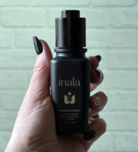 Read more about the article LaLa Anthony Hair Serum Reviews: Is It Worth It?