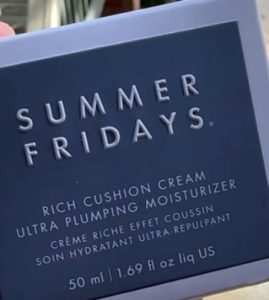 Read more about the article Summer Fridays Rich Cushion Cream Review: Is It Worth It?