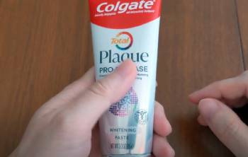 colgate plaque pro