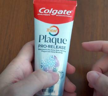 colgate plaque pro review