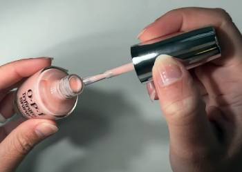 essie gel couture vs opi infinite shine