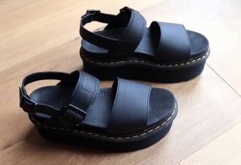 dr martens voss ii sandals