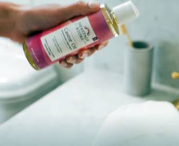 Read more about the article Heritage Store Castor Oil Reviews From My Honest Experience