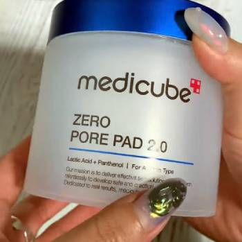 medicube zero pore pad
