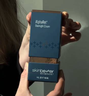 Read more about the article SkinBetter AlphaRet Overnight Cream Reviews From My Honest Experience