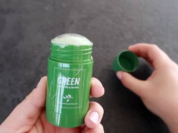 green mask stick