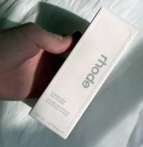 Read more about the article Rhode Glazing Milk Reviews From My Honest Experience