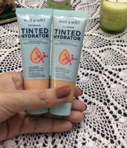 Read more about the article Wet n Wild Tinted Hydrator Review: Is It Worth It?
