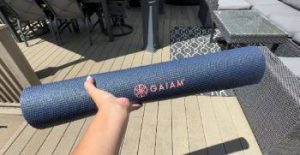 Read more about the article Gaiam Yoga Mat Review From My Personal Experience