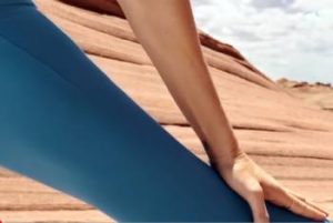 Read more about the article Athleta Vs. Lululemon Leggings: In-Depth Difference