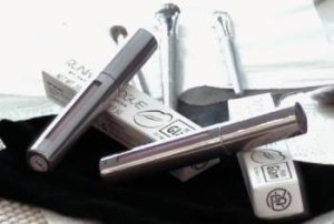 Read more about the article Runway Rogue Lipstick Reviews From My Personal Experience