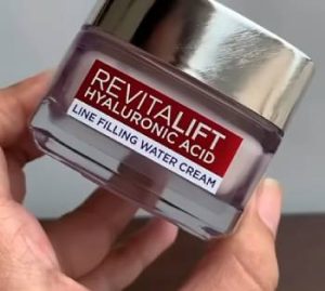 Read more about the article Olay Regenerist Vs. L’Oréal Revitalift: In-depth Difference