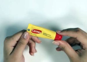 Read more about the article Carmex Lip Balm Review From My Personal Experience