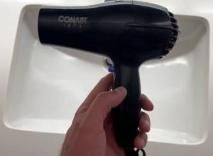 Read more about the article Conair 1875 Hair Dryer Review From My Personal Experience