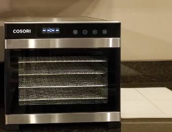 Read more about the article Cosori Food Dehydrator Reviews From My Personal Experience
