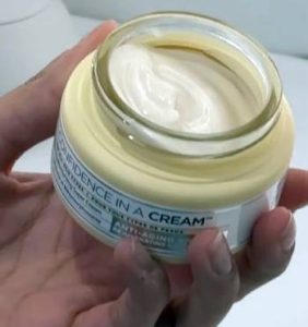 Read more about the article It Confidence In A Cream Reviews From My Personal Experience