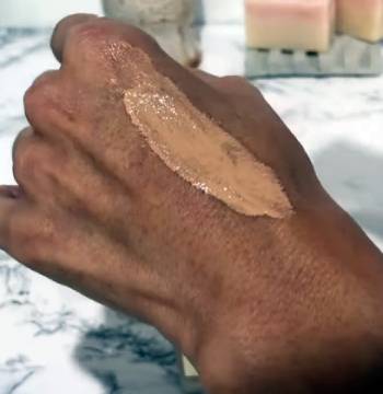 typology tinted serum