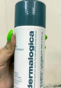 Read more about the article Dermalogica Daily Microfoliant Reviews: Is It Worth It?