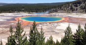 Read more about the article Grand Teton Vs. Yellowstone: In-Depth Difference