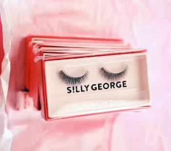 Read more about the article Silly George Lashes Review From My Personal Experience